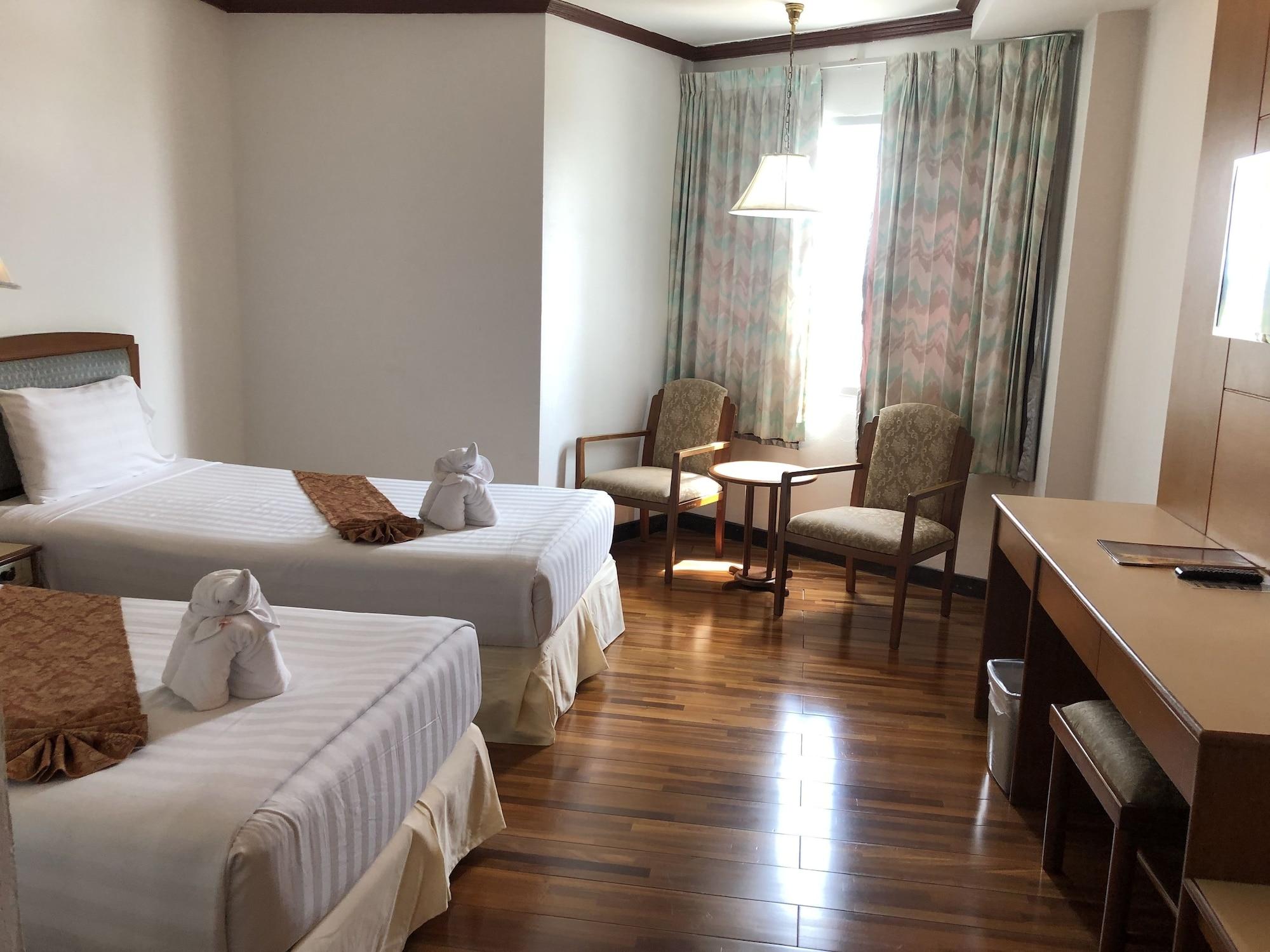 Hotel Thong Tarin 3*