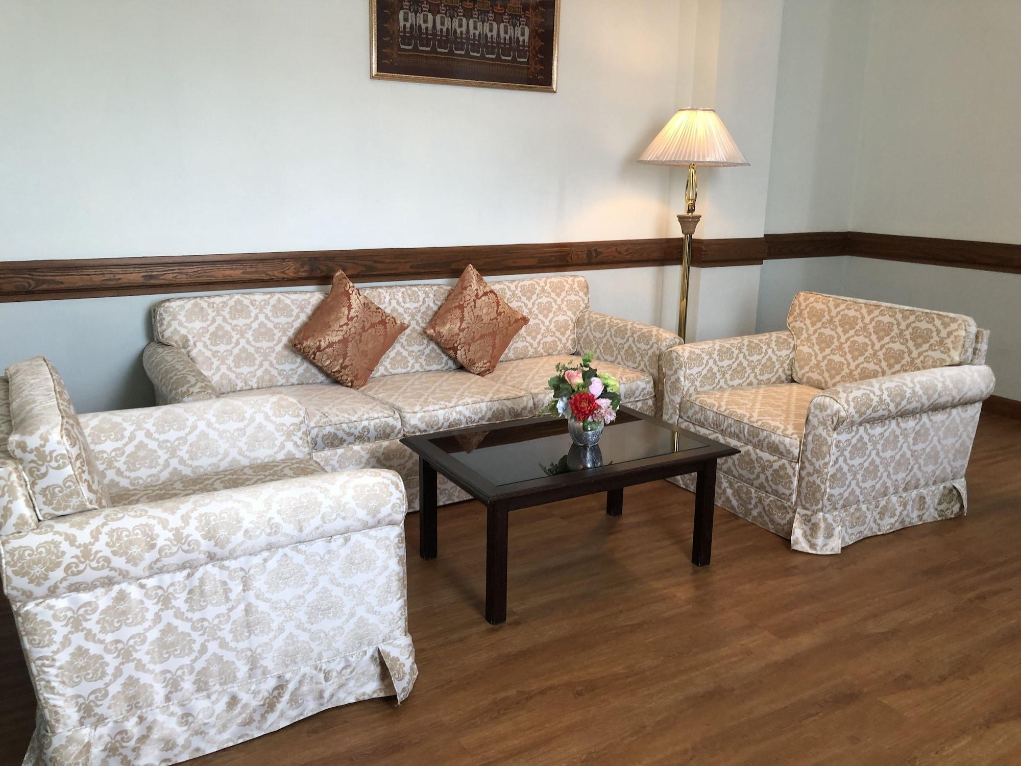 Thong Tarin Hotel 3*