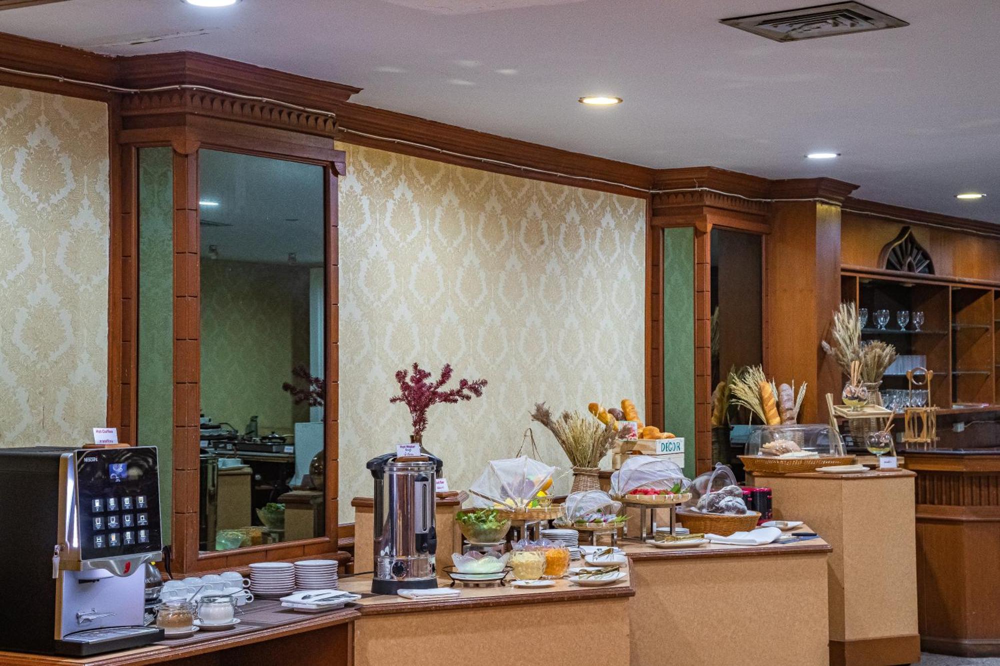 Thong Tarin 3* Surin
